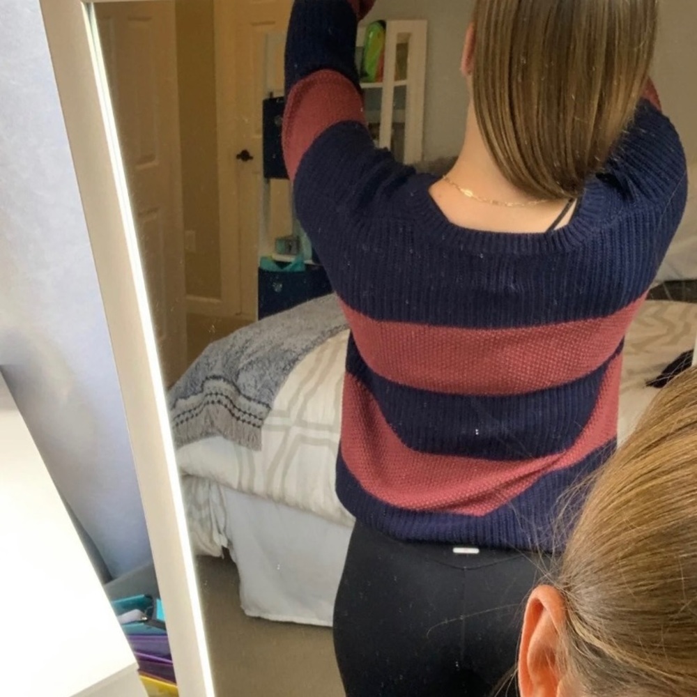 Color Block Sweater - Picture 2 of 3